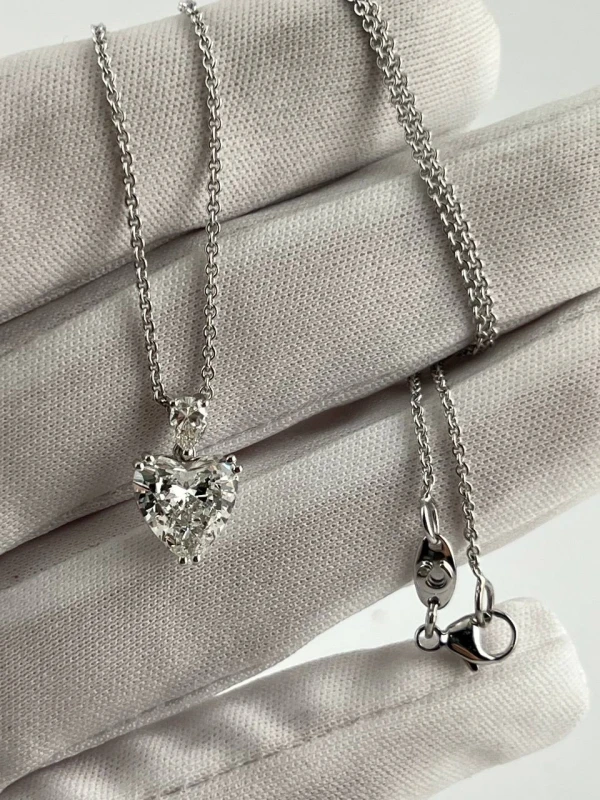 No name HEART DIAMOND 2.02 CT G/SI1 PENDANT 2.02 ct 3