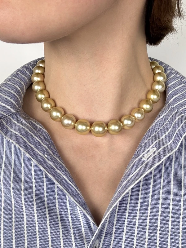 Мikimoto  NECKLACE, GOLDEN SOUTH SEA XUG14217HDO41925 2