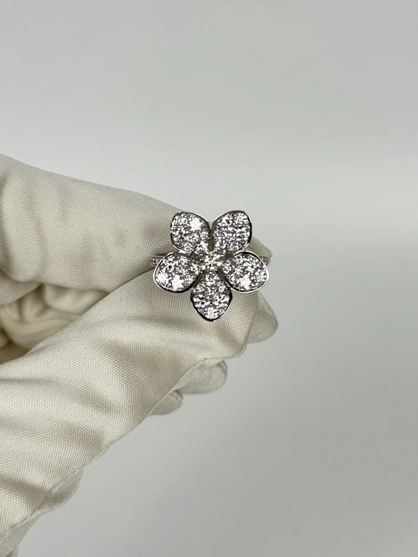 Graff WILD FLOWER LARGE PAVÉ DIAMOND RING (SIZE 53) RGR852 2