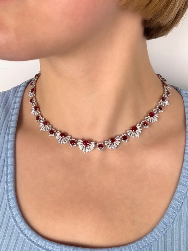 СЕРЬГИ NO NAME OVAL RUBY 25.55 CT & DIAMONDS NECKLACE, MOZAMBIQUE (GIA) NN25.55CT 2