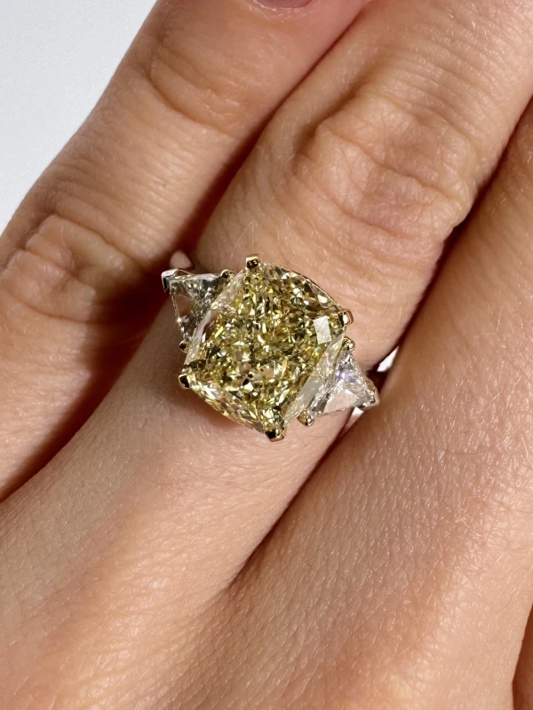 СЕРЬГИ NO NAME CUSHION DIAMOND 5.01 CT Y to Z/VS2 RING (GIA) NN5.01YtoZ 4