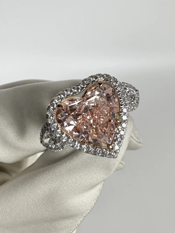 No name HEART DIAMOND 8.36 CT FANCY INTENCE PINK/VVS2 RING (SIZE 52) GIA 523485 3