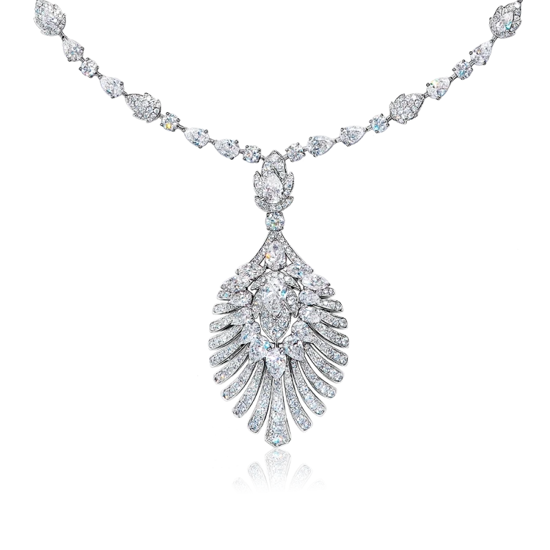 Feather Motif Necklace with diamonds 25.25 ct