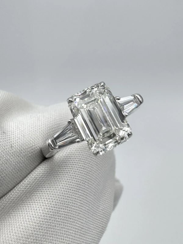 Earrings without a brand EMERALD DIAMOND 3.01 CT J/VS2 RING (GIA) EXEX 012-3.01 2
