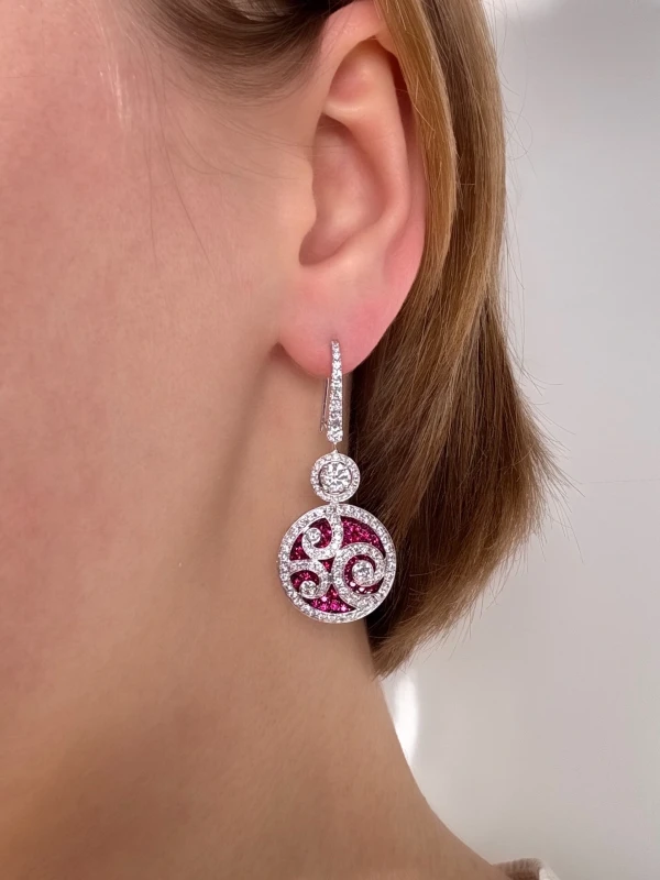 Graff DIAMOND ON DIAMOND, RUBY & DIAMONDS, MEDIUM SIZE GE1707 2