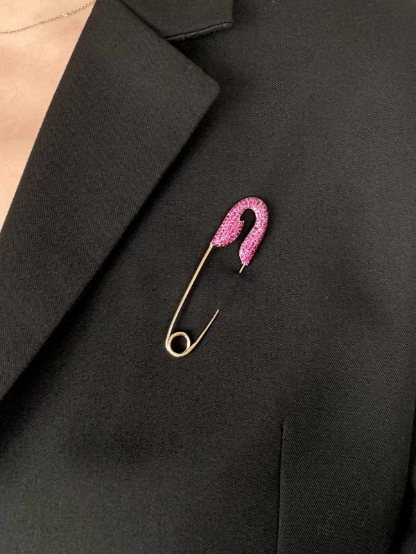 Jacob & Co LARGE ROSE GOLD RUBY SAFETY PIN BROOCH J&Co346 2