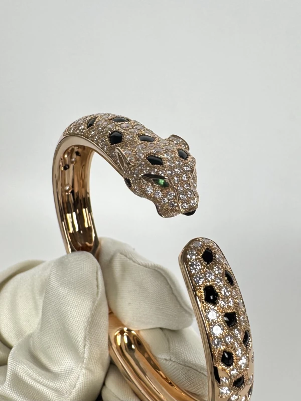 Cartier Panthère de Cartier bracelet, medium model, half-paved (SIZE 16) N6722216 6