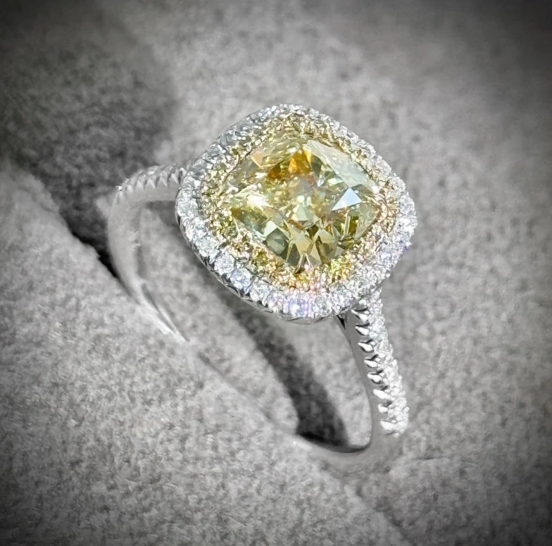 No name DIAMOND RING 2.01 CT FANCY GRAYISH GREENISH YELLOW/SI2 2.01 CT FGGY/SI2 4