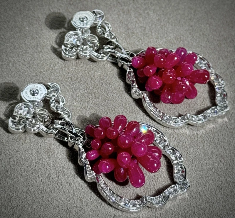 Van Cleef & Arpels. HIGH JEWELLERY DIAMOND & RUBY EARRINGS 62.25 CT VCA HIGH JEWELLERY 5