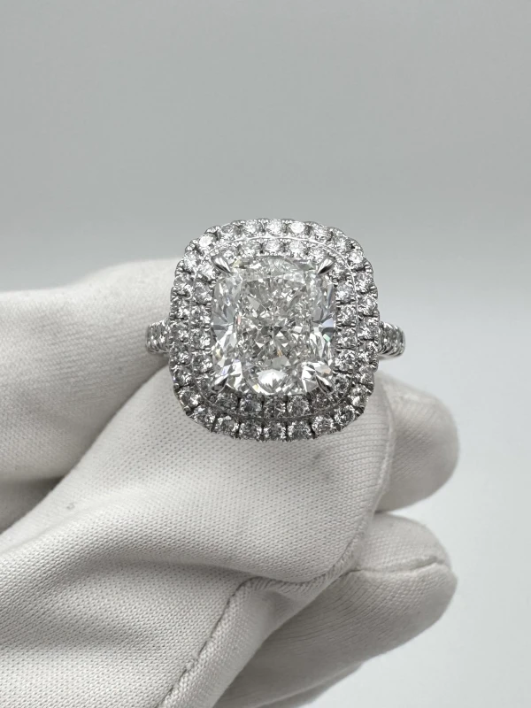 Earrings without a brand DIAMOND RING CUSHION 3.02 CT E/VS2 (GIA) 3.02 CT E/VS2 (GIA) 2