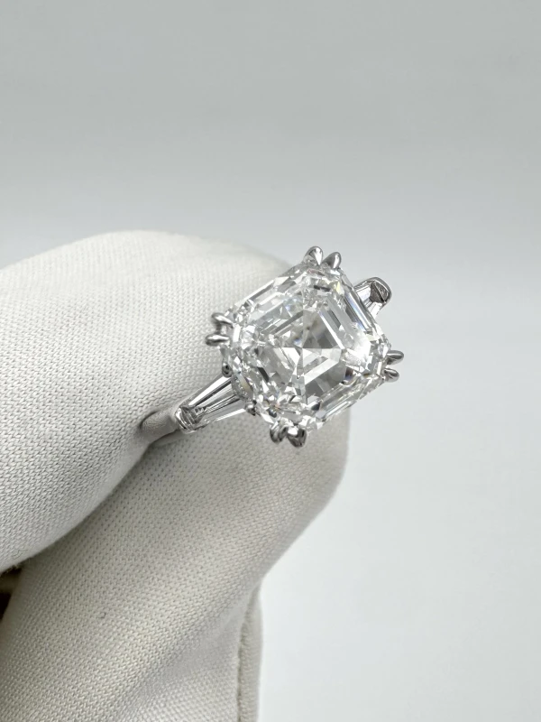 СЕРЬГИ NO NAME SQUARE EMERALD DIAMOND 3.02 CT E/VS1 RING (GIA) SIZE 48 242662 3.02E/VS1 3