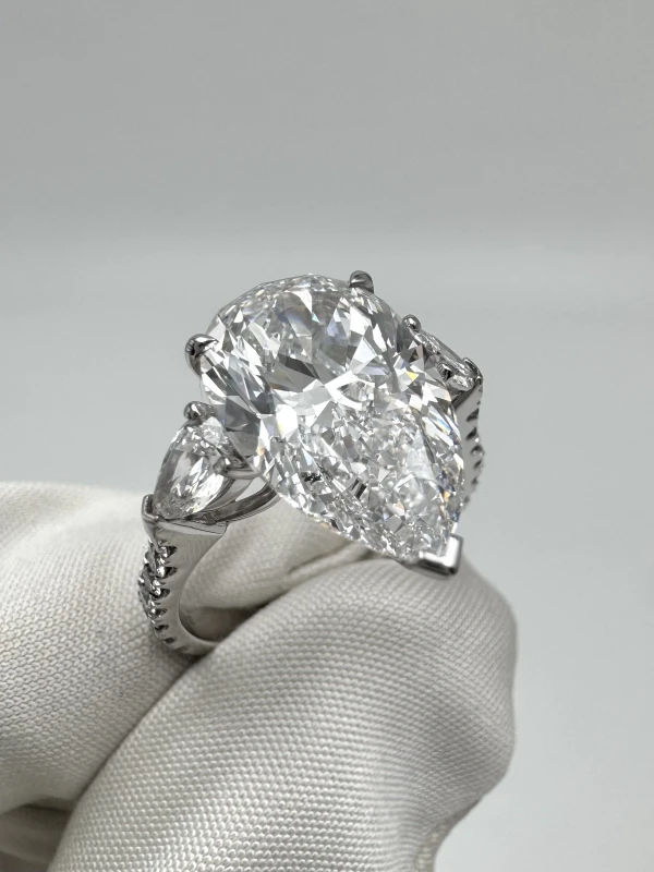 Earrings without a brand PEAR DIAMOND 5.04 CT E/FLAWLESS RING (GIA) EXEX 419-5.04 4