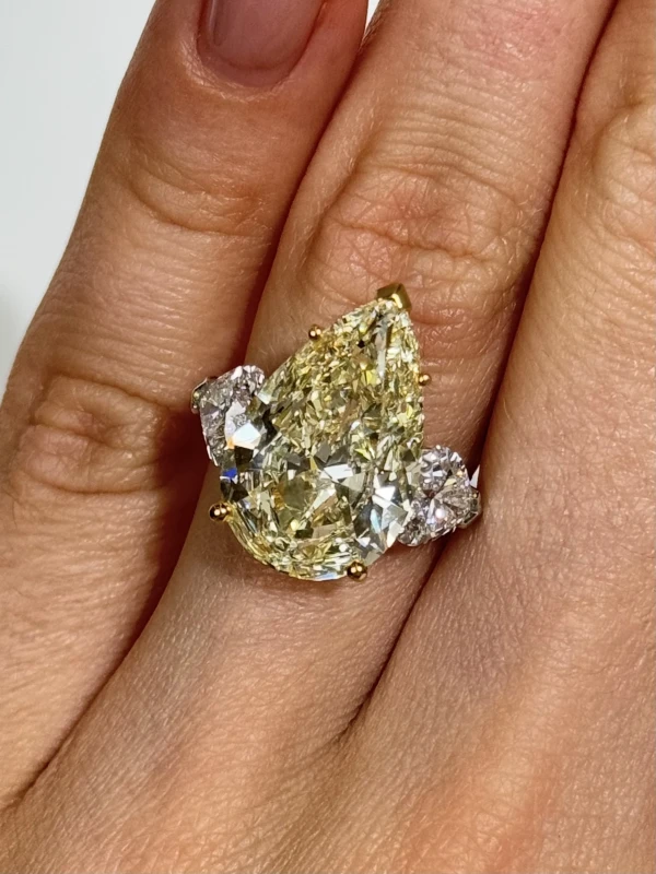 Graff PEAR DIAMOND 8.09 CT W to X/VS2 RING (GIA) GR8.09 4