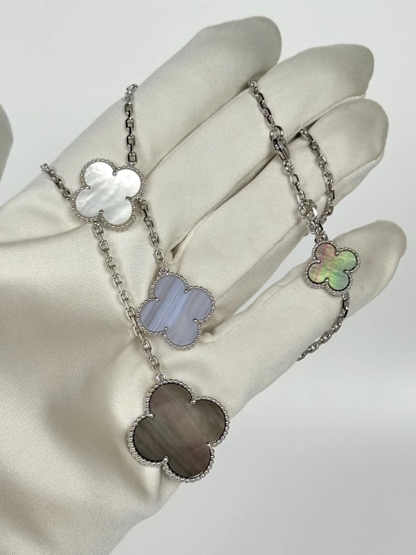 Van Cleef & Arpels. MAGIC ALHAMBRA NECKLACE VCARN18900 6