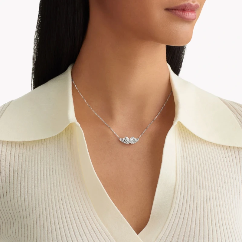 Graff Butterfly Diamond Pendant RGP852 2