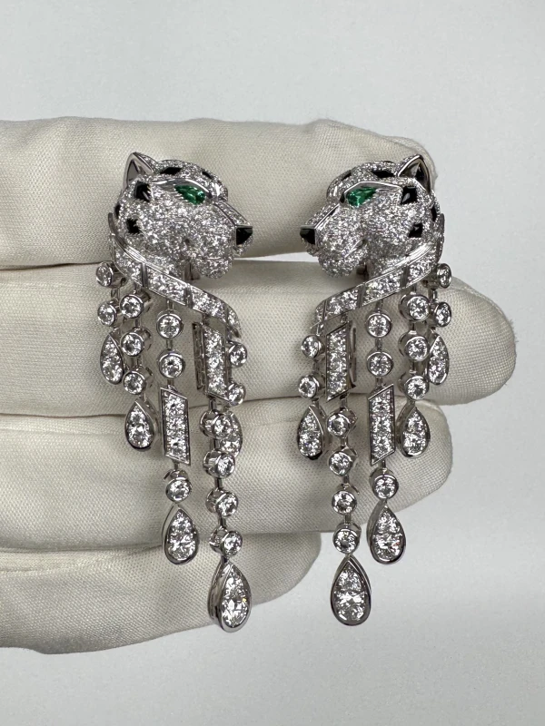 Cartier Panthère de Cartier earrings, large model, paved H8000656 5