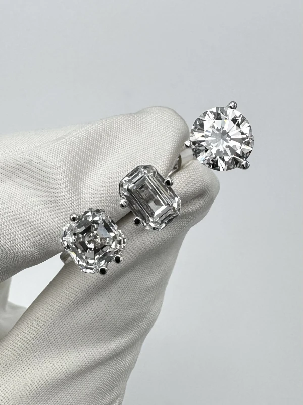 СЕРЬГИ NO NAME DIAMOND RING ROUND DIAMOND 3.05 CT- EMERALD DIAMOND 3.00 CT- ASHER DIAMOND 3.26 CT (SIZE 53) NN DIAMOND RING 3.05-3.00-3.26 CT 2