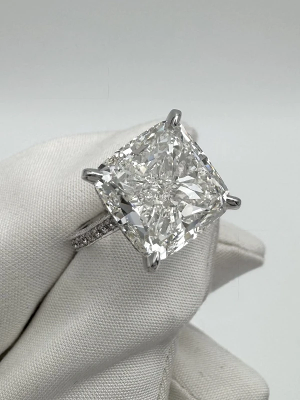 СЕРЬГИ NO NAME CUSHION 10.04 CT I/VS2 DIAMOND RING 10.04 I/VS2 3