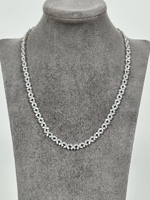 Graff CLASSIC BUTTERFLY DIAMOND NECKLACE RGN858 3