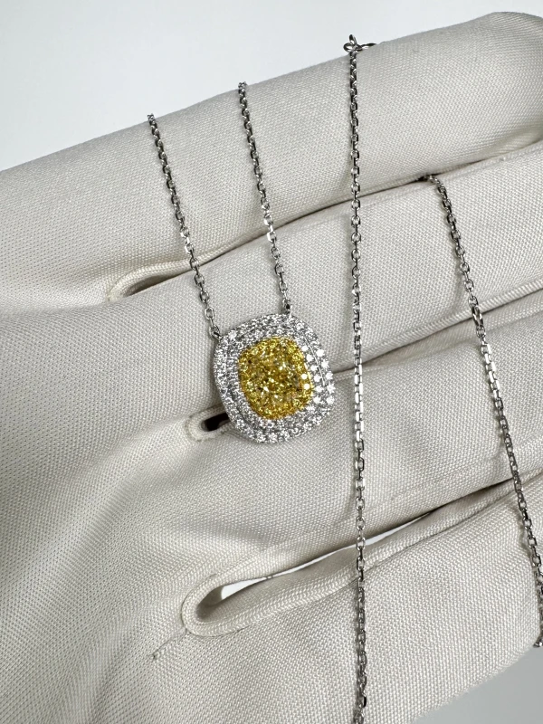 No name CUSHION DIAMOND 1.00 CT FANCY LIGHT YELLOW/SI2 PENDANT (GIA) nn1.00ct FLY/SI2 3