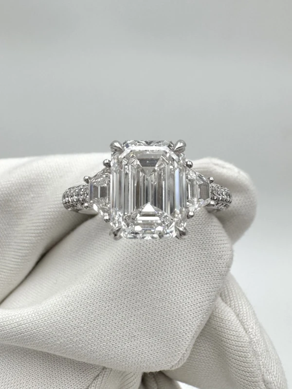 No name EMERALD DIAMOND 3.02 CT D/VS1 RING (GIA) NN3.02 3