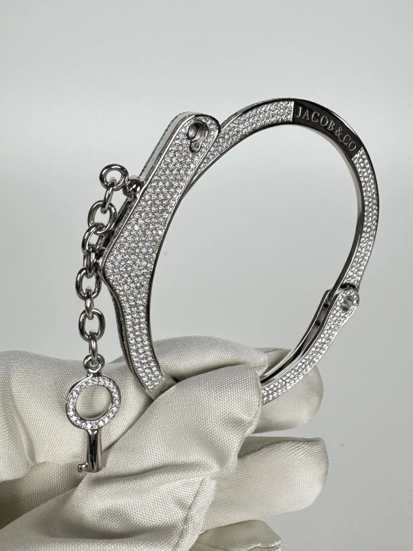 Jacob & Co KEY CUFF FULL PAVE BRACELET 92148541 2