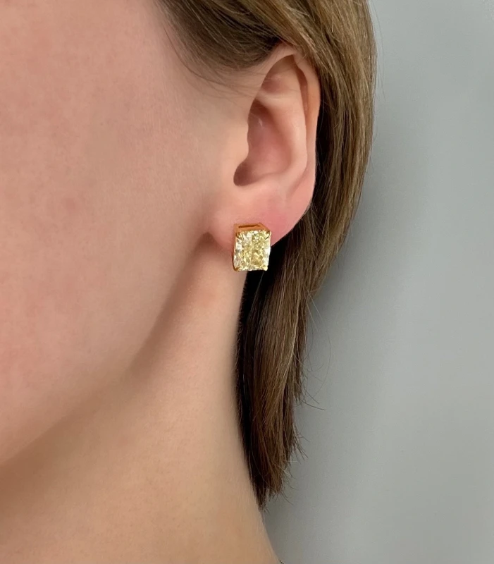 СЕРЬГИ NO NAME DIAMOND STUDS 5.02-5.10 CT Fancy Yellow.VS1 5.02-5.10 CT FY/VS1 2