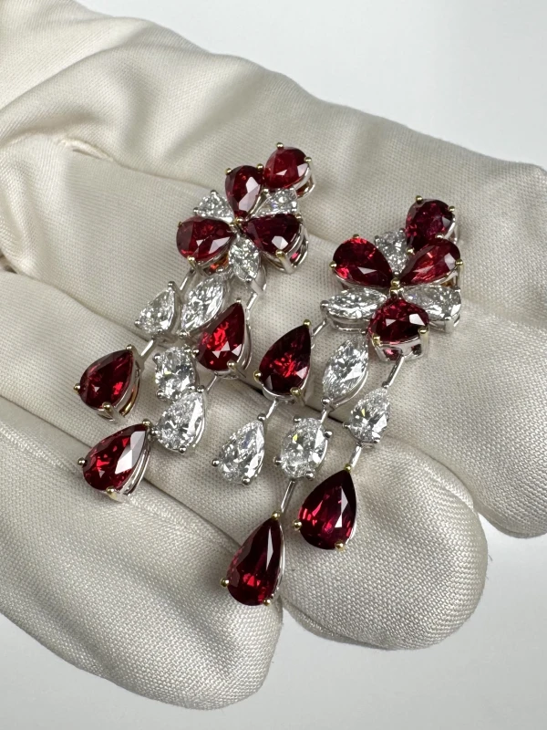 No name PEAR RUBY 5.56 CT "PIGEON'S BLOOD" MOZAMBIQUE & MIXCUT DIAMONDS 3.12 CT EARRINGS (GUILD) R5.56ct 6