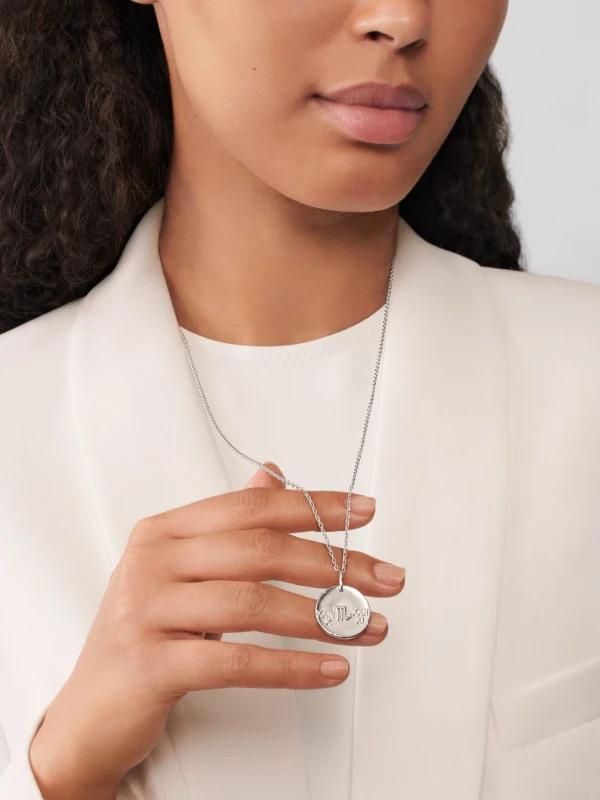 Van Cleef & Arpels. Zodiaque medal Scorpii (Scorpio) VCARPNHP00 3