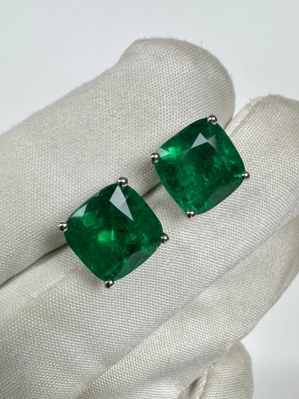 Earrings without a brand COLOMBIA EMERALD 4.39-4.43 CT "VIVID GREEN" EARRINGS (GRS) EM4.43-4.39CT 6