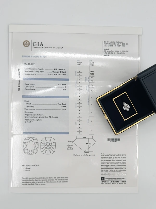 Graff CUSHION DIAMOND 3.22 CT E/VS2 RING (GIA) 3.22 CT E/VS2 5