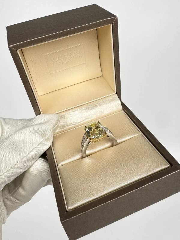 Bvlgari RADIANT DIAMOND 5.13 CT FANCY INTENSE YELLOW/INTERNALLY FLAWLESS RING (GIA) BV5.13CT 7