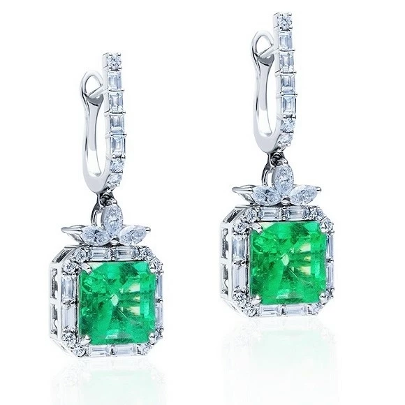 Earrings without a brand С ИЗУМРУДАМИ 5.85 CT - 4.93 CT COLOMBIA 5.85 CT - 4.93 CT 