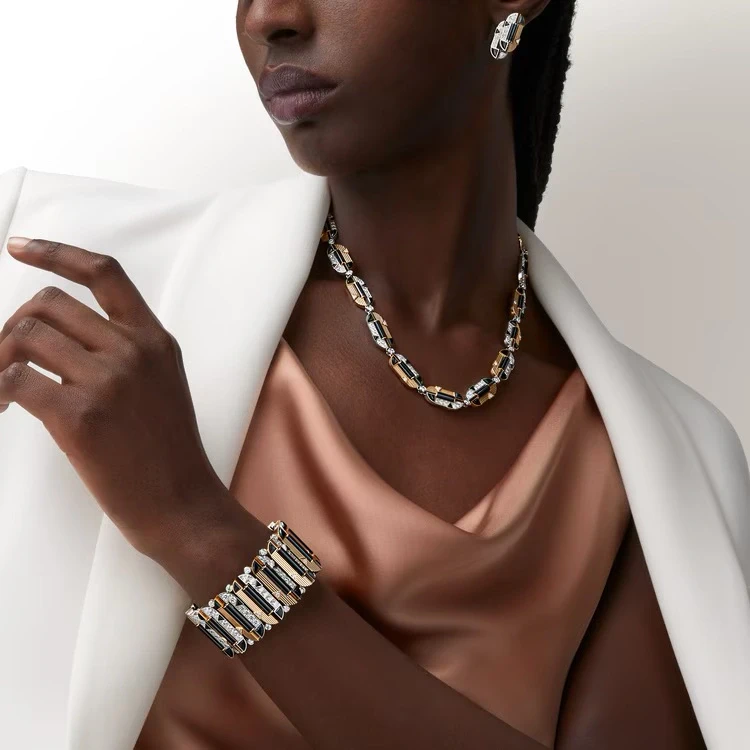 Cartier GÉOMÉTRIE & CONTRASTES BRACELET, ONYX, PAVED H6045416 3