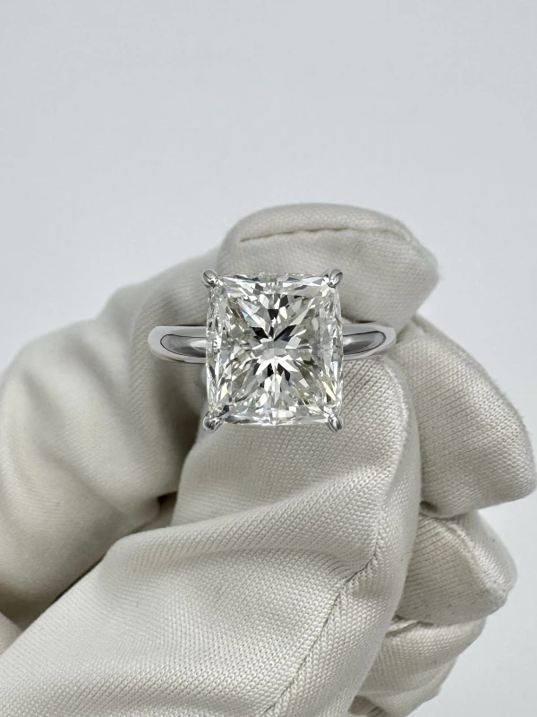 No name CUSHION 5.07 CT J/VS1 DIAMOND RING ( SIZE 52) nn5.07ct-J/VS1 2