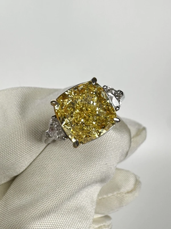 No name CUSHION 5.02 CT FANCY YELLOW/VS2 RING (GIA) NN5.02FY/VS2 3