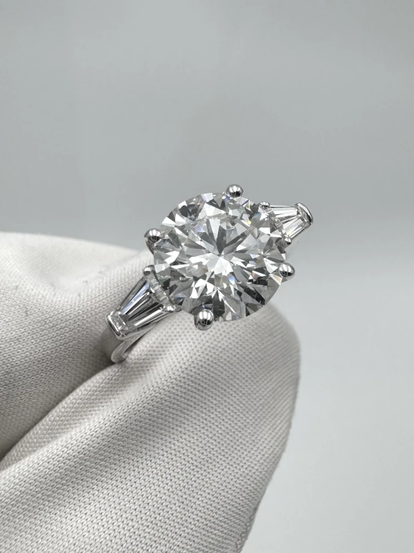 Earrings without a brand ROUND DIAMOND 3.02 CT E/SI1 RING (GIA) NN3.02E/SI 2
