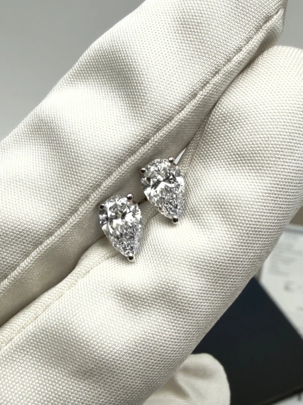 DeRosa PEAR CUT DIAMOND 1.00-1.01 CT F/VS1 EARRINGS (GIA) 1.00 E607742 2
