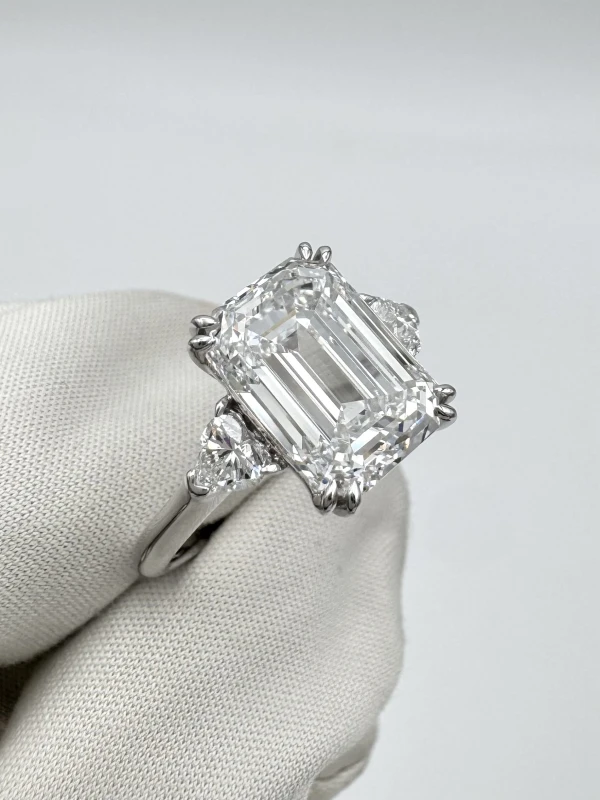 Earrings without a brand EMERALD DIAMOND 5.01 CT D/VS2 RING (GIA) SIZE 52/16.5 119159 3