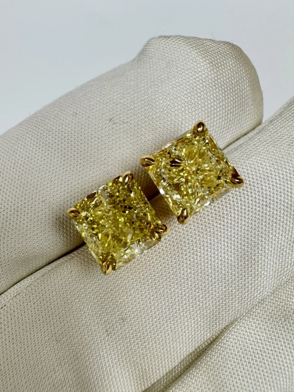 No name RADIANT DIAMOND 3.01-3.08 CT FANCY YELLOW/VVS2-VS1 EARRINGS NN3.01-3.08 CT FY/VVS2-VS1 6