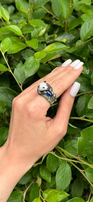 Boucheron PANDA RING WITH SAPPHIRE 4.52 CT VIVID BLUE BCH PANDA 2206 5