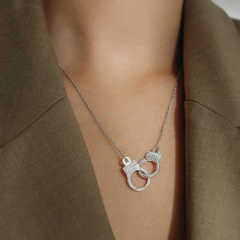 Jacob & Co Love Lockdown Interlocking Diamond Necklace 92457630 3