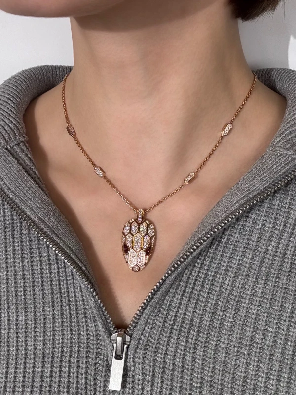 Bvlgari SERPENTI SEDUTTORI NECKLACE 352725 2