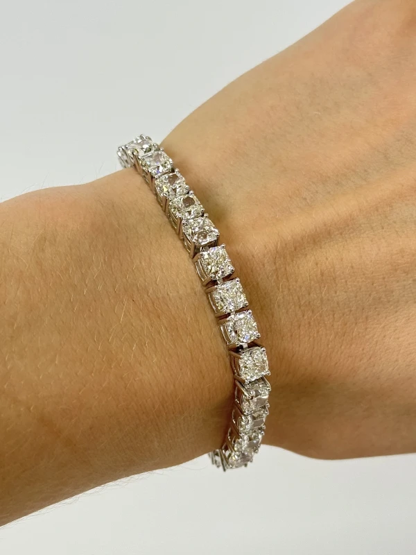 No name CUSHION DIAMOND 29.39 CT BRACELET (GIA) NN29.39 3