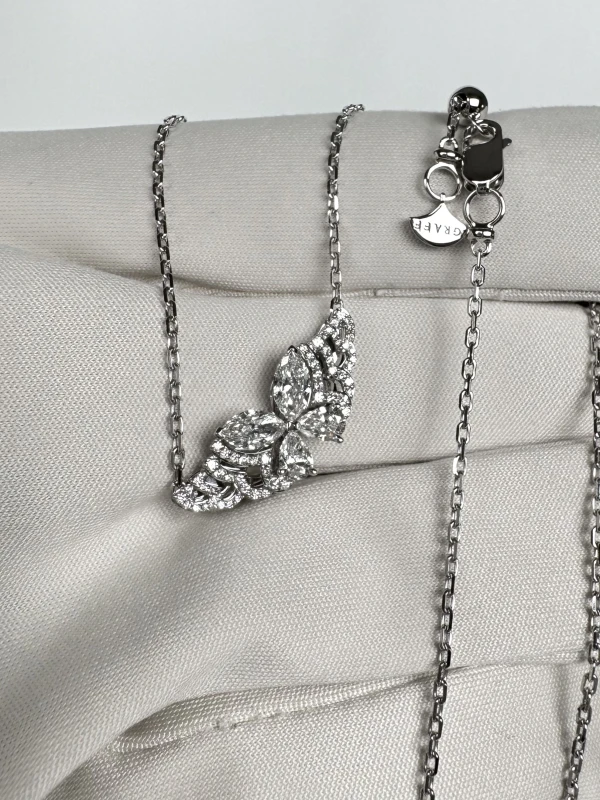 Graff Butterfly Diamond Pendant RGP852 4