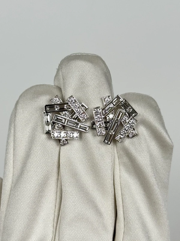 GRAFF THREANDS STUD EARRINGS RGE1504 3