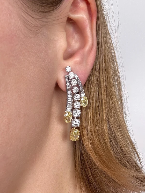 No name Yellow Oval Shape Diamond 6.59 ct and White Diamond 7.20 ct Earrings NNFYWY 2