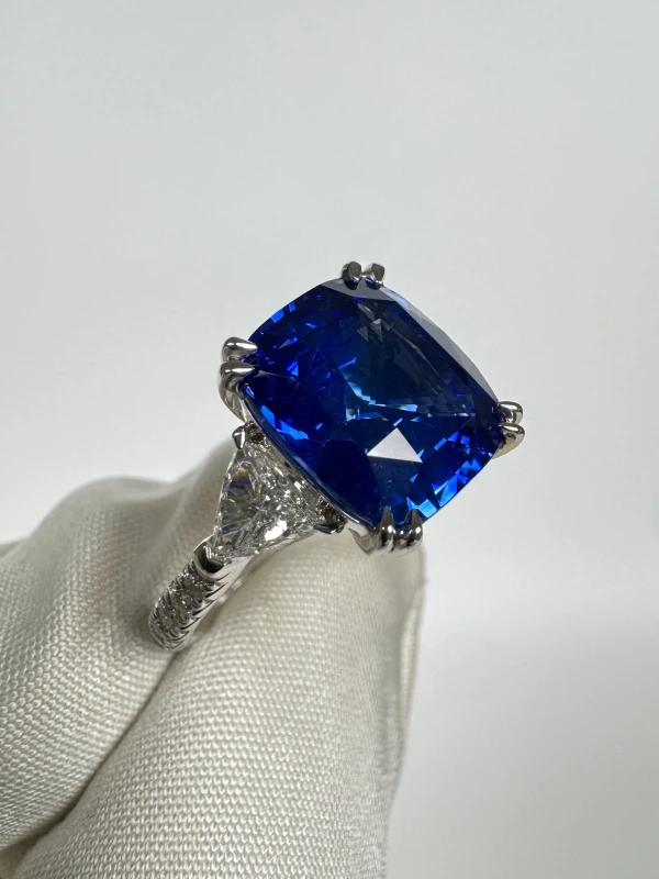 Earrings without a brand CUSHION SAPPHIRE 6.16 CT "ROYAL BLUE" RING, SRI LANKA (SIZE 53) AIGS/GUILD sap6.16ct 5