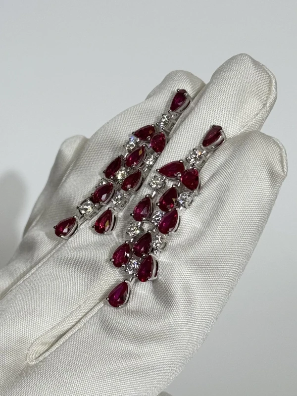 RalfDiamonds RUBY 7.65 CT & DIAMOND 1.63 CT EARRINGS RD765163 4