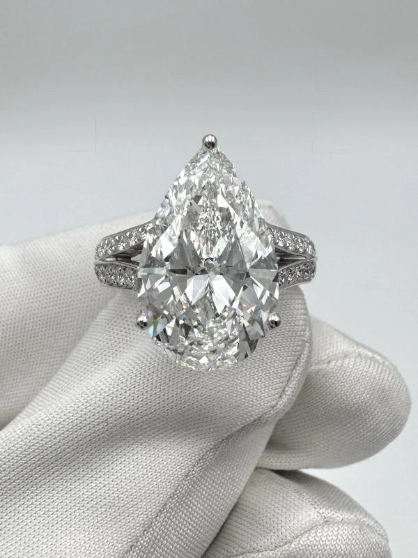 No name PEAR DIAMOND 6.02 CT F/INTERNALLY FLAWLESS RING (SIZE 51) GIA EXEX nn6.02ct F/IF 3